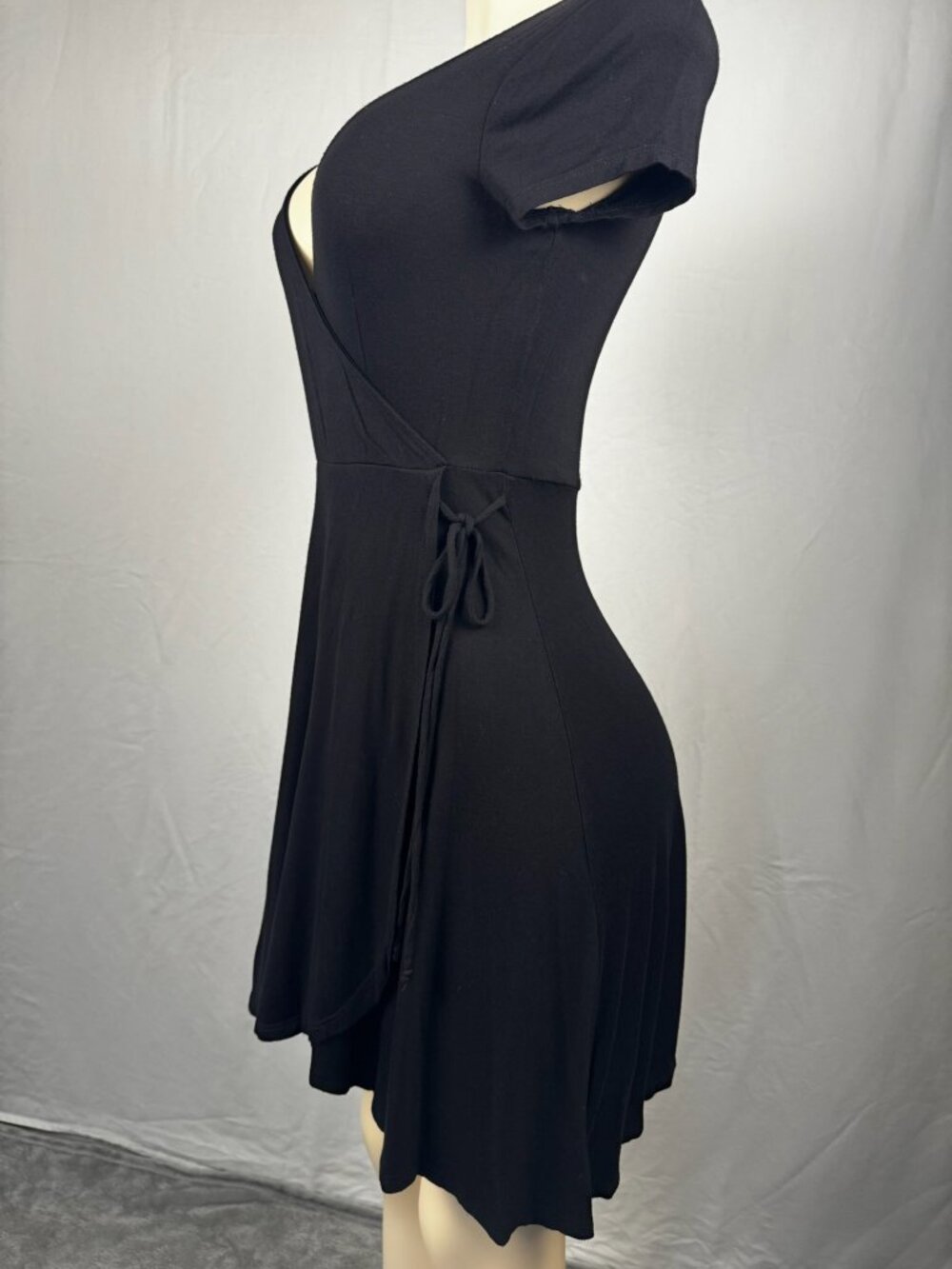 Kimchi Blue Small Faux Black Side Tie Mini Dress